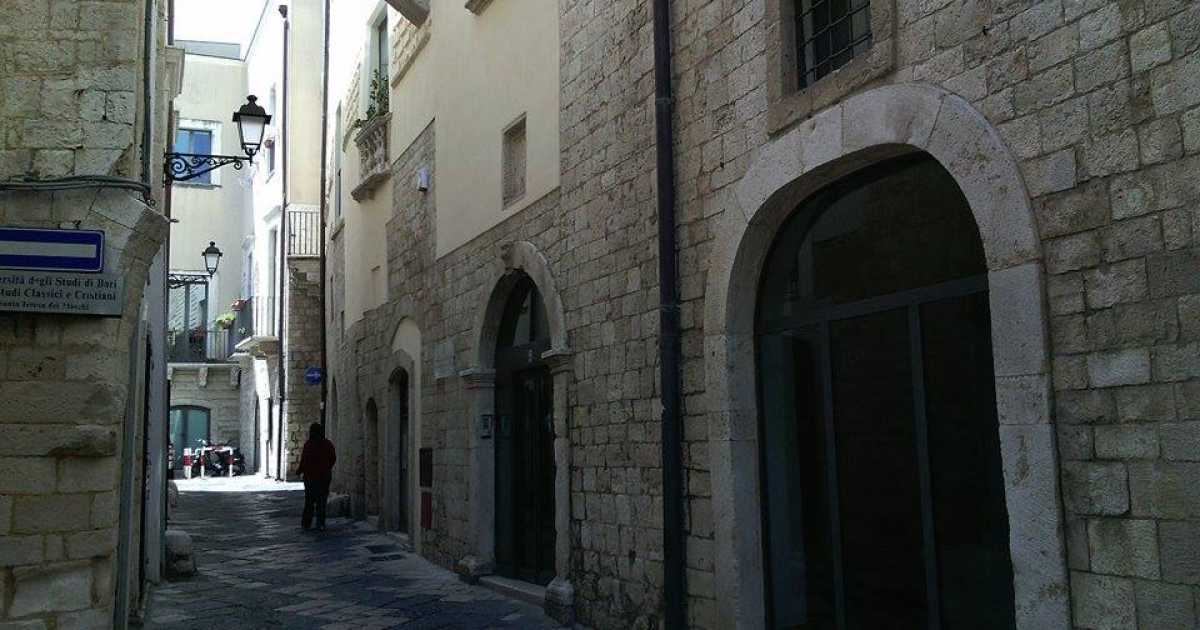 Lo storico Palazzo Simi, quello che i giornalisti non possono raccontare
